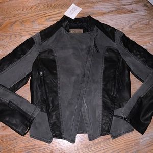 PAPPARAZZI by BIZ zippered crop style jacket w/vented zip sleeve/NWT/XL(runs sm)